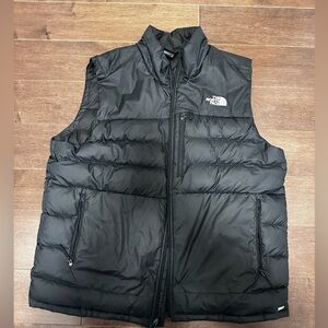 Black North Face vest men’s XL